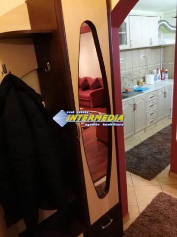 3-camere-decomandat-mobilat-si-utilat-in-centru-5